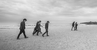 Daydreamers-beachwalk-bw-hr.png