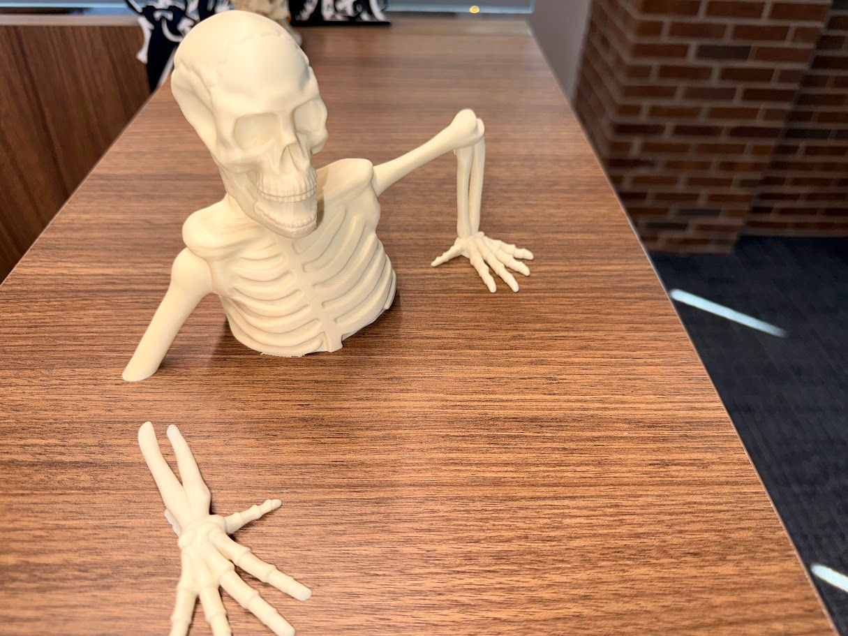Desk Crawler