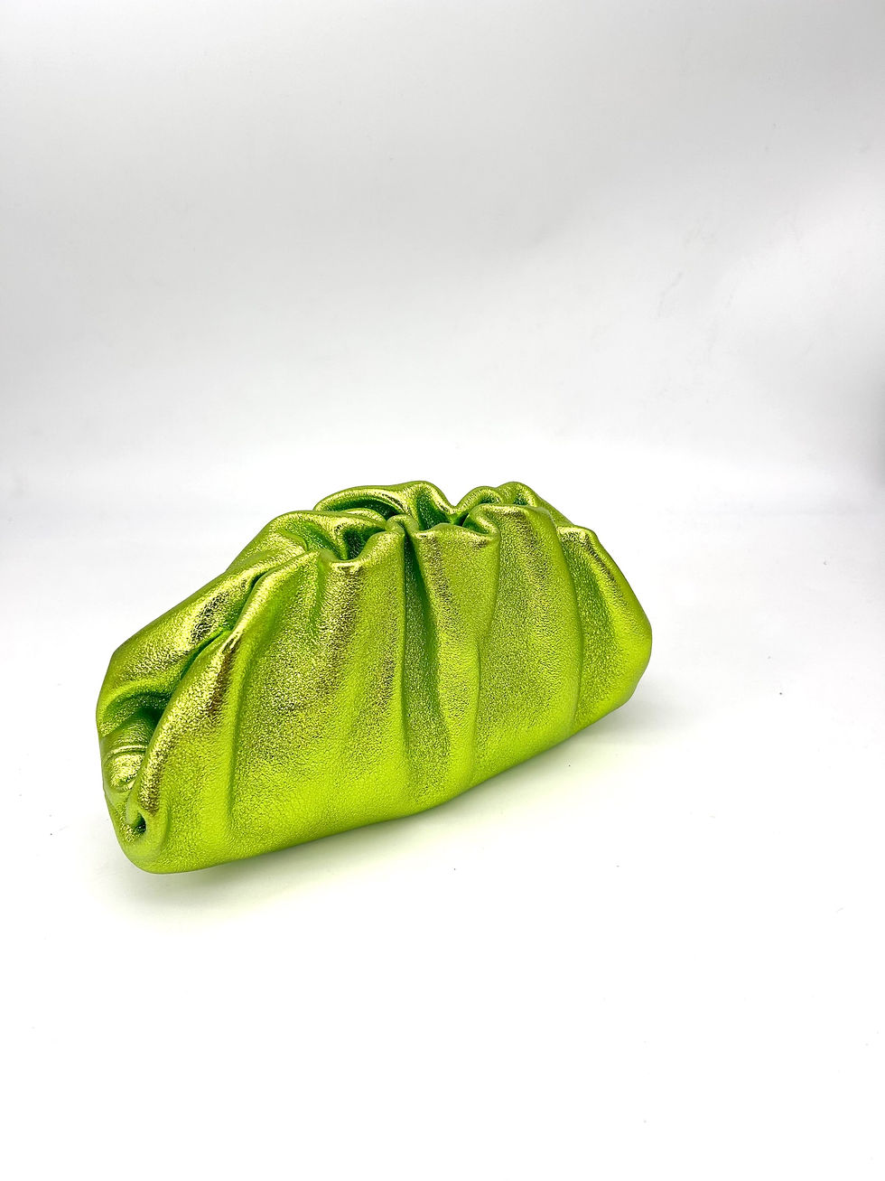 Thumbnail: Baloon Bag verde chiaro in pelle laminata Made in italy 
