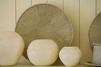 3 White Vasen