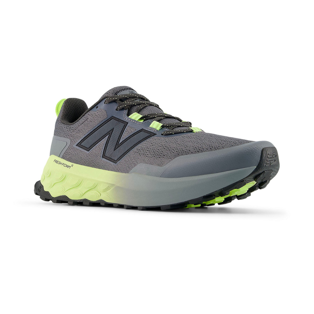 Ténis New Balance MGARO1PX