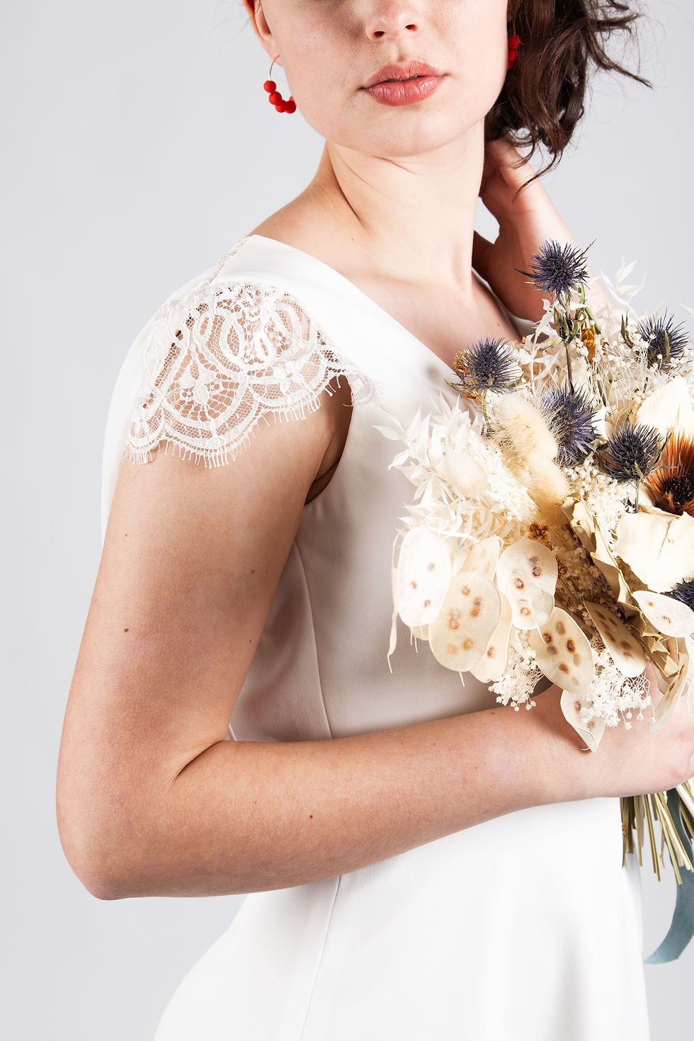Miniature : Robe de mariage civil en dentelles
