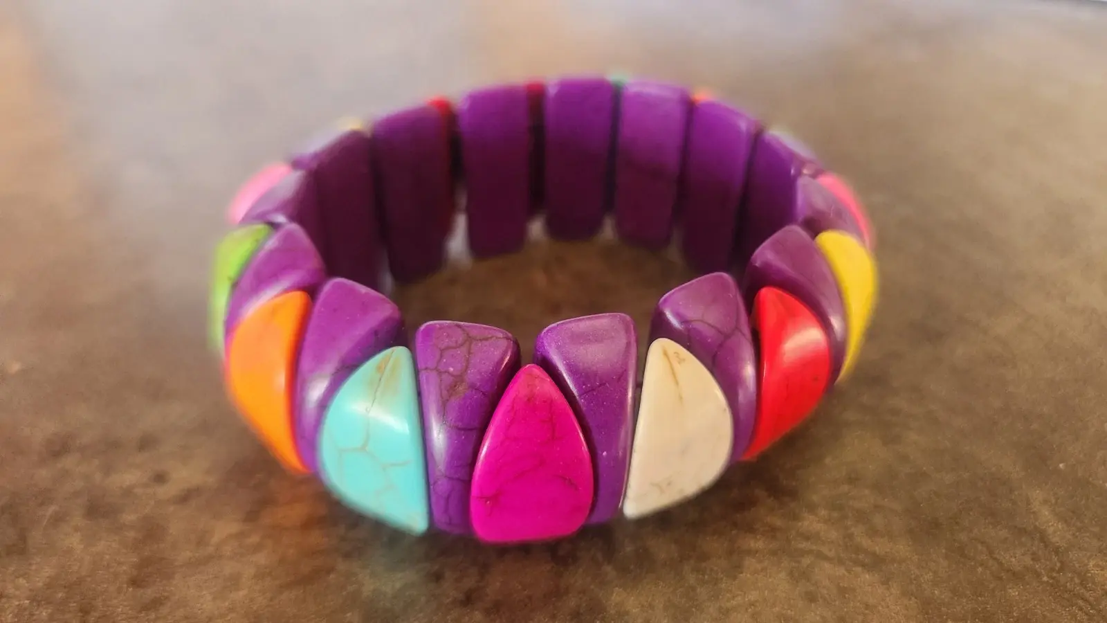 Dyed Howlite Bracelet