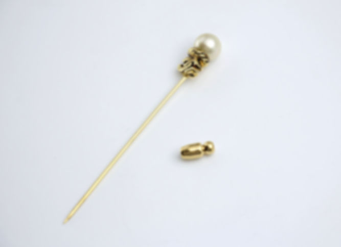 Chanel Vintage 54-71 Gold-plated Imitation Pearl Twist CC Bar Brooch