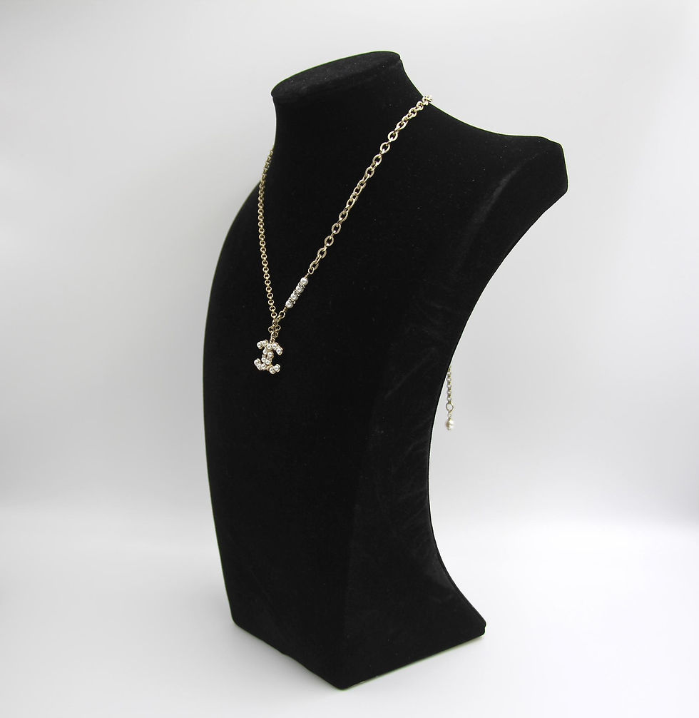 Thumbnail: Chanel 19A Imitation Pearls Two-Tone Adjustable Drop CC Necklace