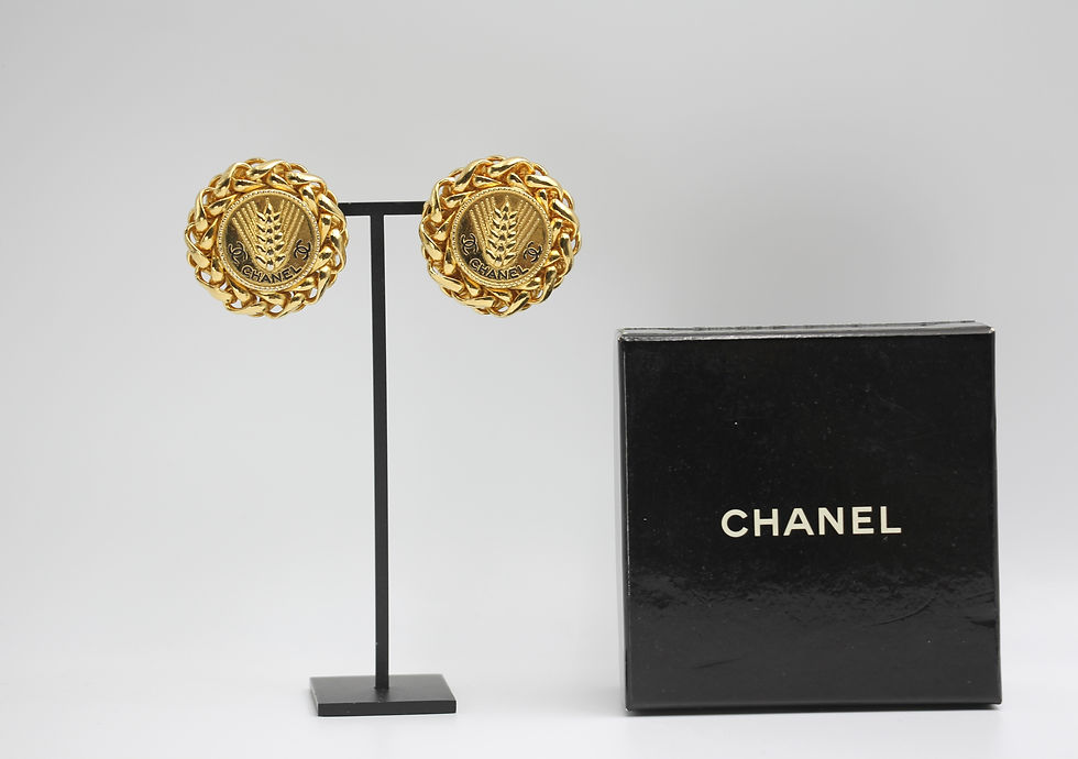 Thumbnail: Chanel Vintage 86 Gold-plated Wheat Ear Lace Large Round Clip-on Earrings