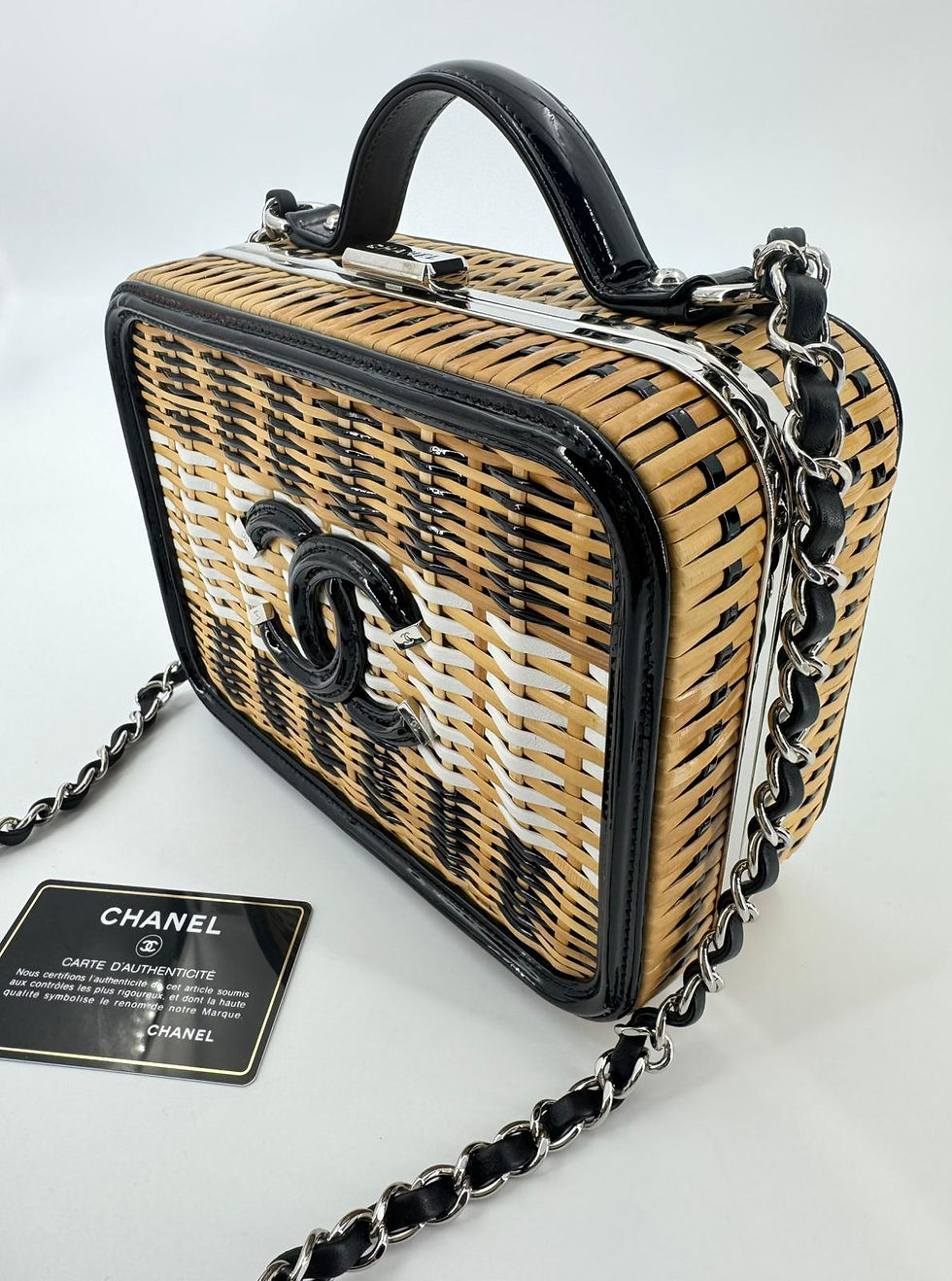 Thumbnail: Chanel 2019 Patent Leather & Natural Rattan Wicker CC Black Medium Vanity Case