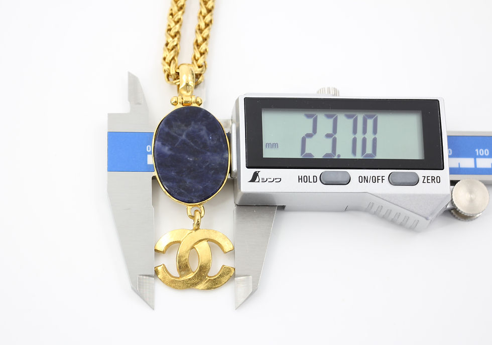 Thumbnail: Chanel Vintage 95A Lapis Lazuli Marble Blue Oval Pendant Gold Plated Necklace