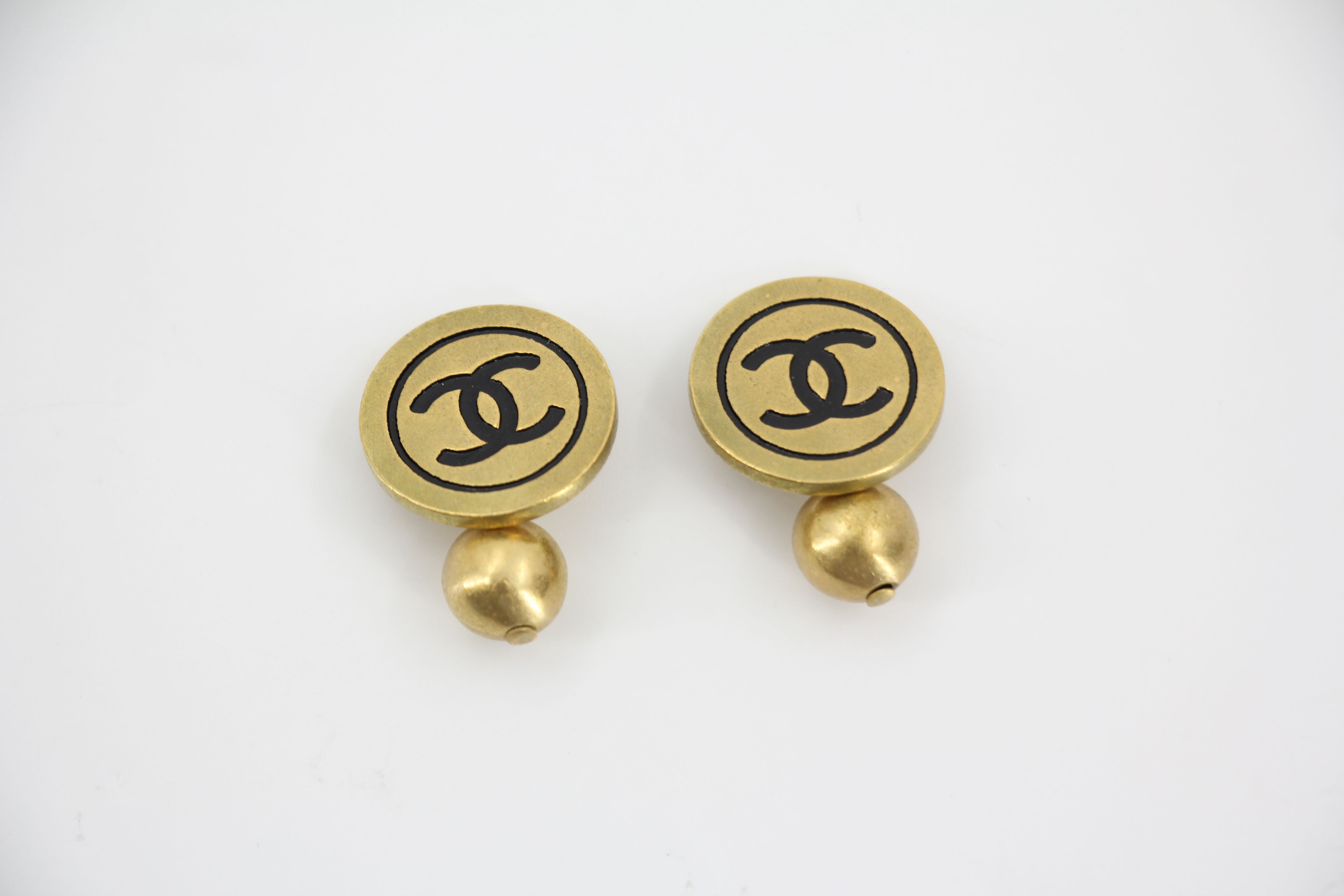 Chanel Vintage 94A Metal Black CC Round Gold Cufflinks/Buttons