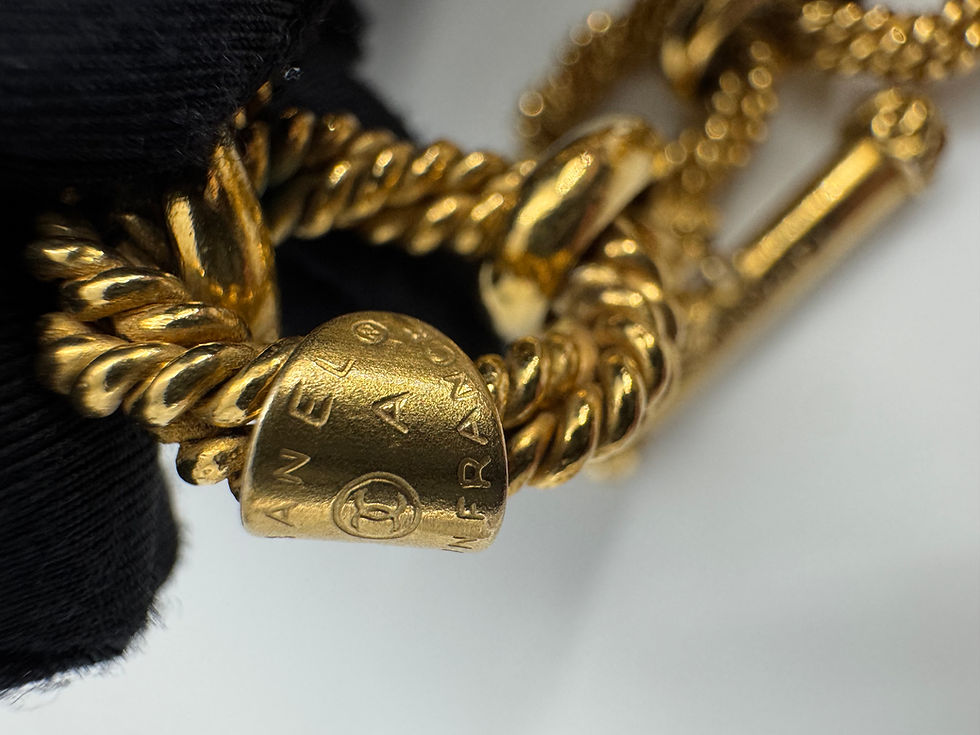 Thumbnail: Chanel Vintage 94A Gold-plated Pendant Sun CC Chunky Chain Long Necklace 