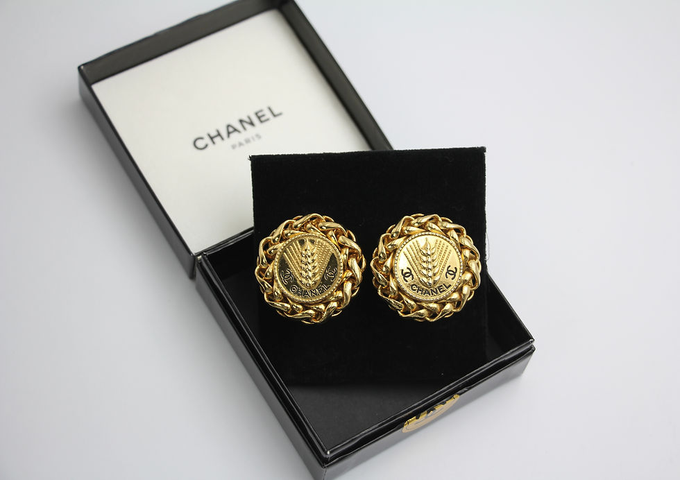 Thumbnail: Chanel Vintage 86 Gold-plated Wheat Ear Lace Large Round Clip-on Earrings