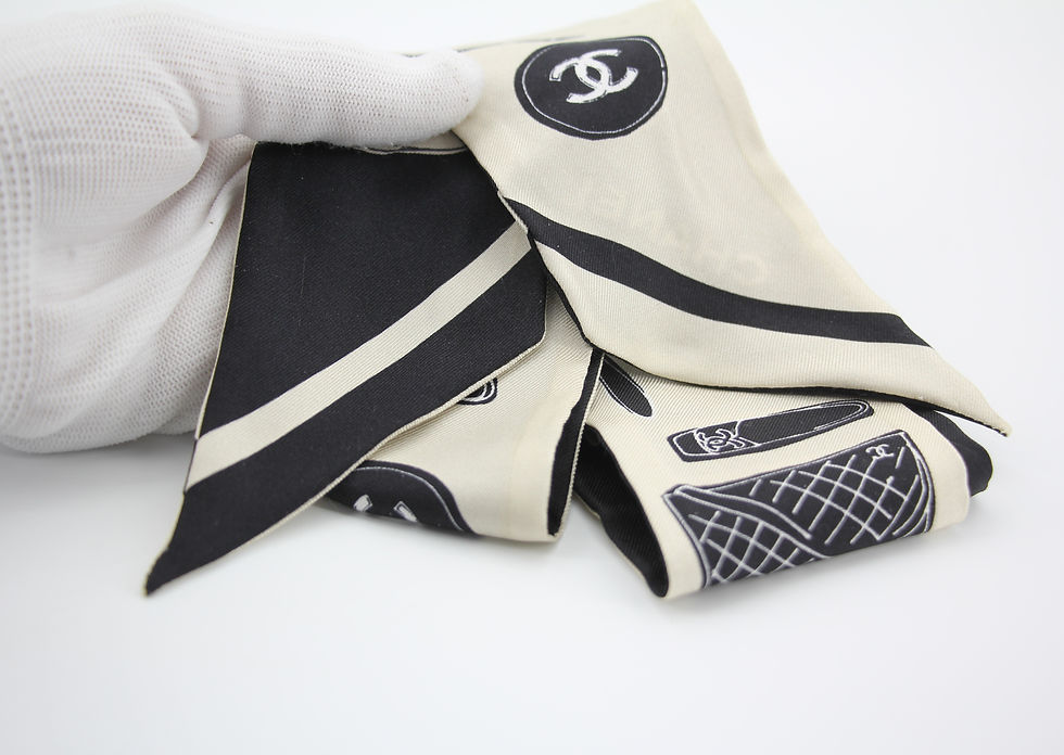 Thumbnail: Chanel 21B 100% Silk Twilly Black & Beige CC Scarf