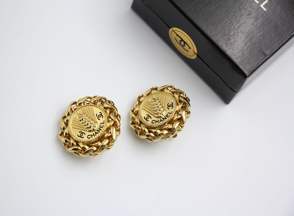 Thumbnail: Chanel Vintage 86 Gold-plated Wheat Ear Lace Large Round Clip-on Earrings