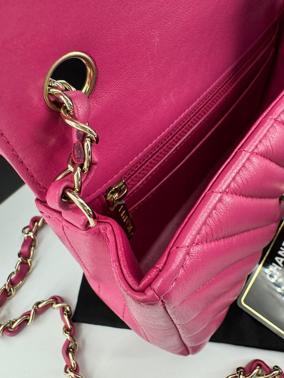 Thumbnail: Chanel 2015-2016 Calfskin Chevron Shoulder Flap Bag with Gold hardware 