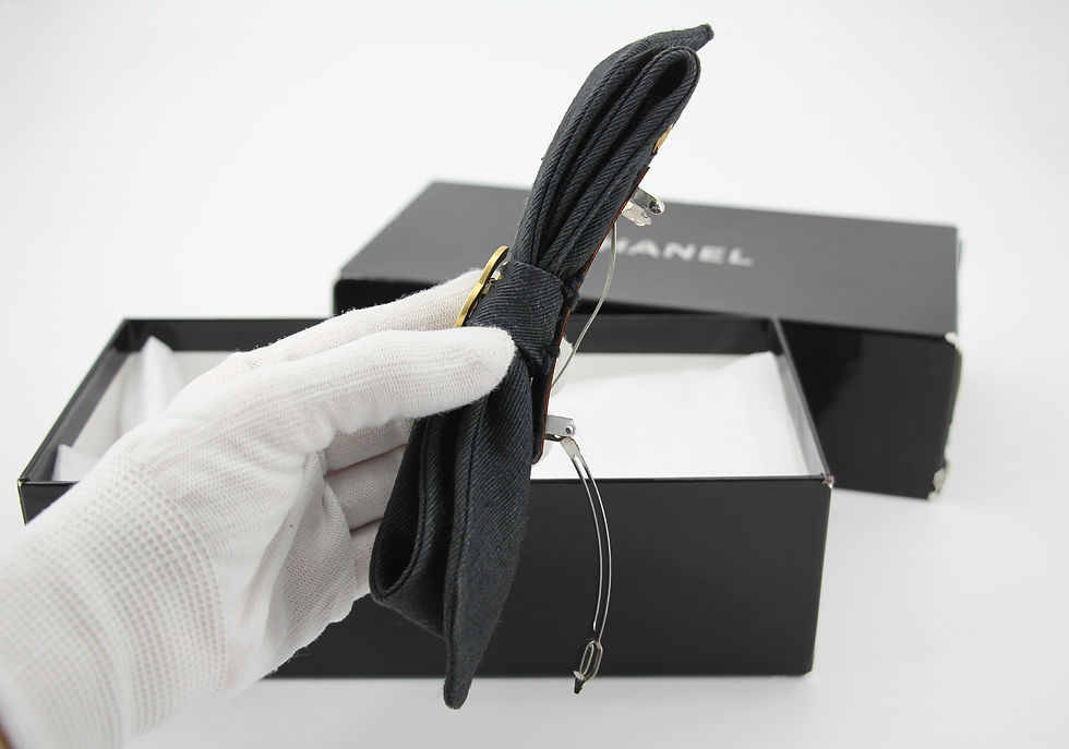 Thumbnail: Chanel Vintage 81-85 Denim Black Hair Clip 