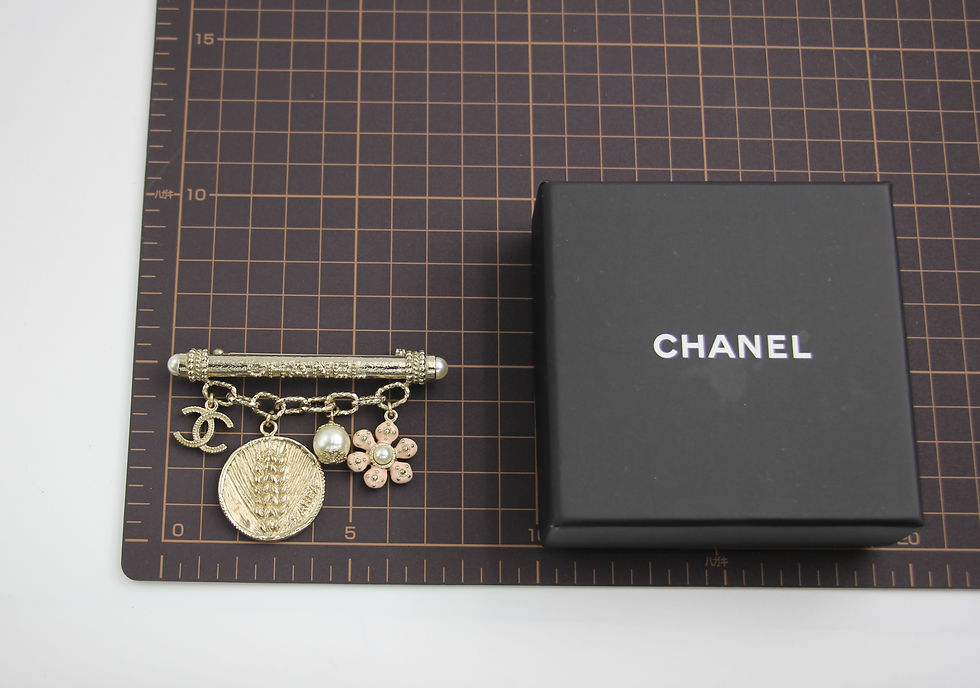 Thumbnail: Chanel B18C Metal Wheat Ear Coin Flower Chain Brooch