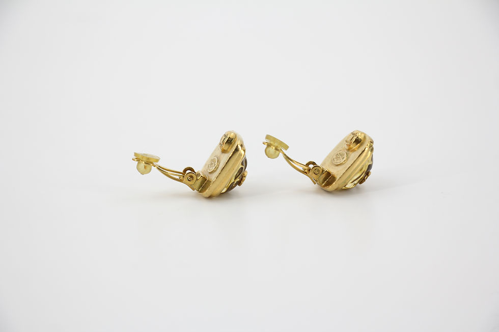 Thumbnail: Chanel Vintage 99A Amber Gripoix Yellow Square Clip-on Earrings