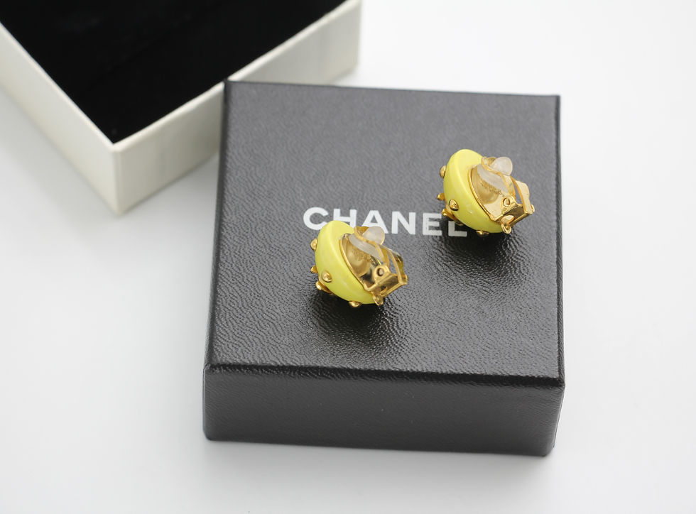 Thumbnail: Chanel Vintage 96C Resin Yellow Bean Clip-on Earrings