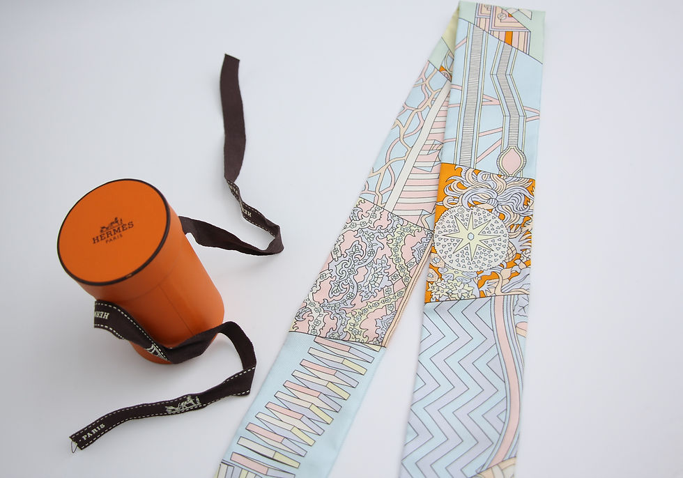 Thumbnail: Hermes De l'Ombrelle aux Silk Twilly Pale Pink Sky Orange