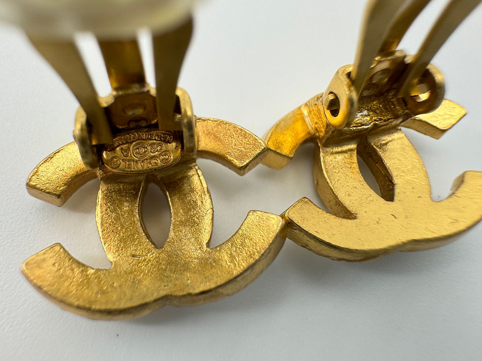 Thumbnail: Chanel Vintage 02A Rhinestone Gold-plated CC Mark Clip-on Earrings