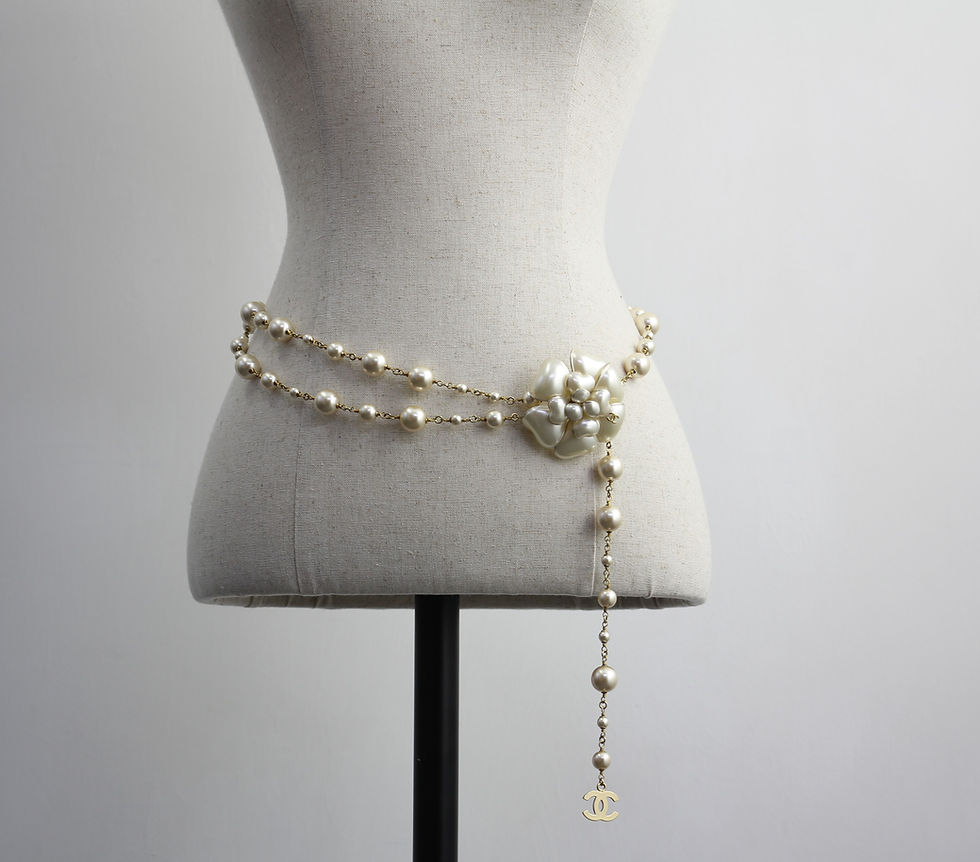 Thumbnail: Chanel Vintage 02A Imitation Pearl Camellia Waist Chain