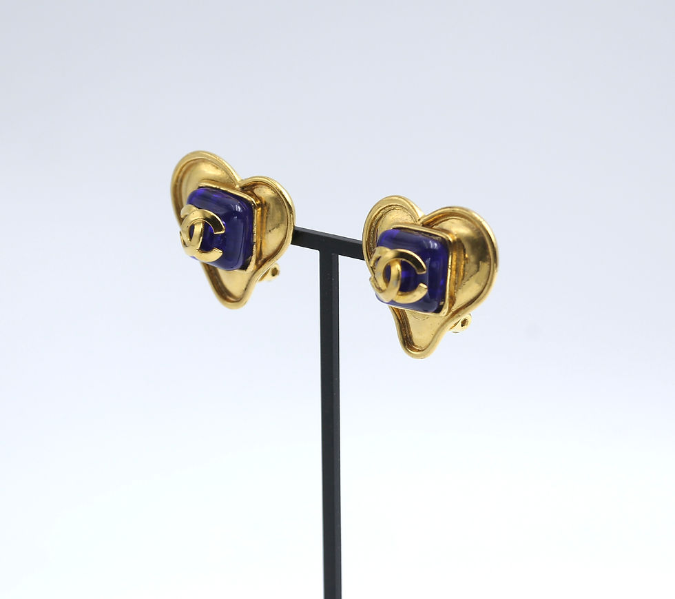 Thumbnail: Chanel Vintage 95P Gripoix Blue & Gold Plated Heart Clip-on Earrings