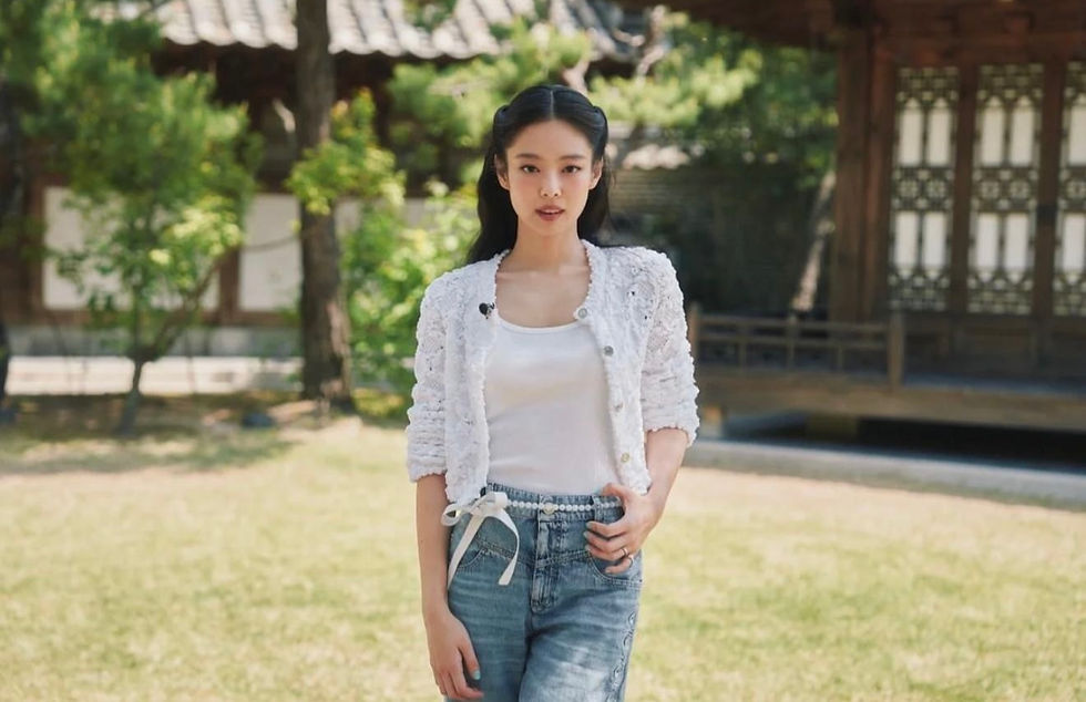 Thumbnail: Chanel 25P Pure White Quilted Knit Cardigan Jennie‘s Style Size 38