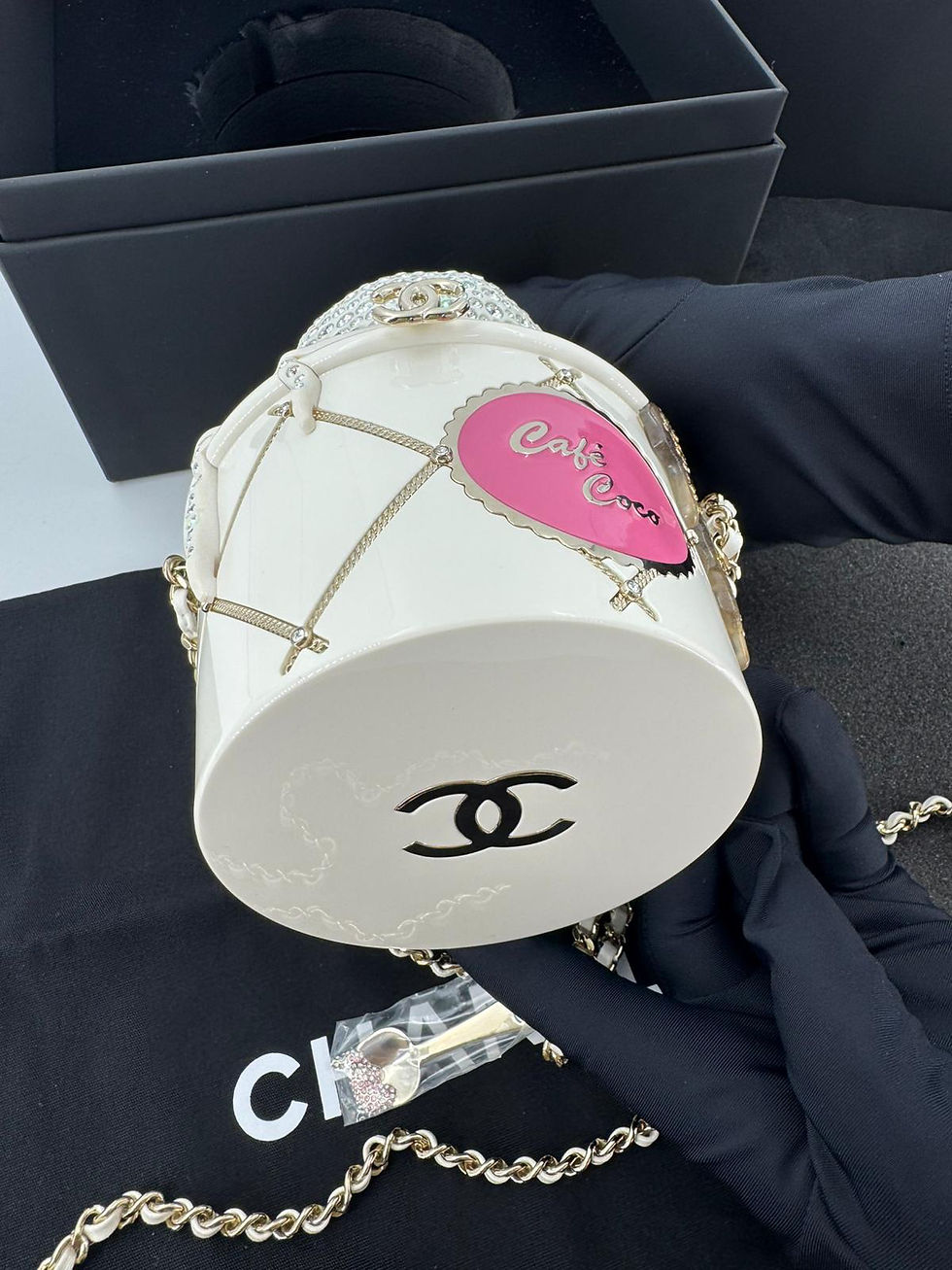 Thumbnail: Chanel 2026 Rhinestone Gelato Ice Cream Multicoloured Minaudière Evening Bag