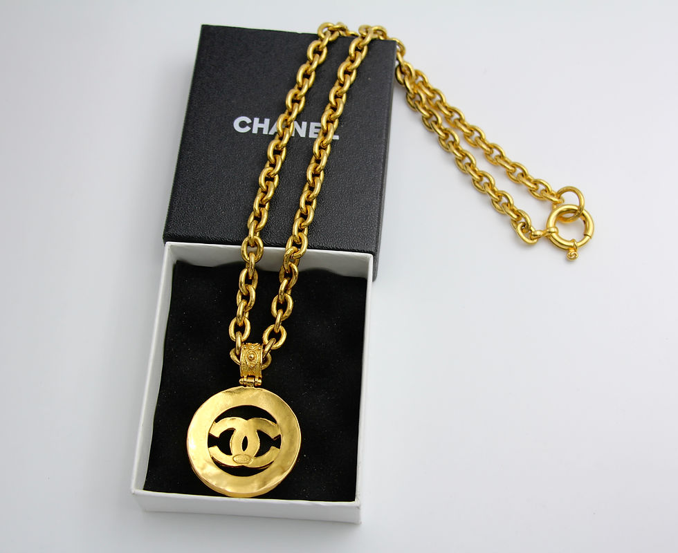 Thumbnail: Chanel Vintage 94A Grapevine Gold Plated Medal Long Necklace 