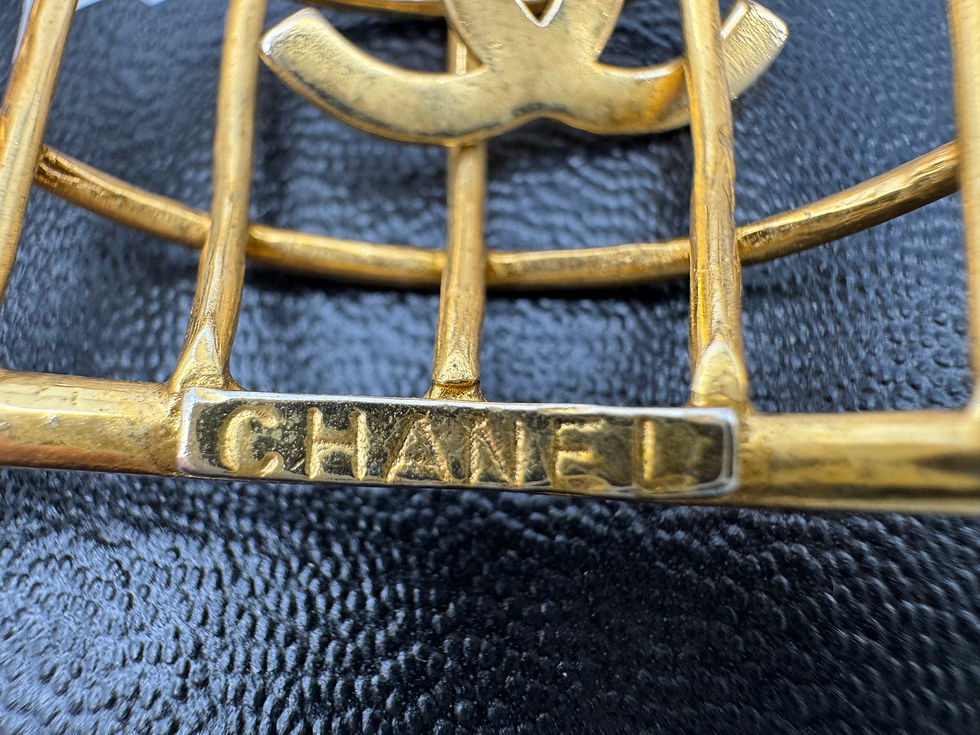 Thumbnail: Chanel Vintage 92 Gold-Plated Birdcage Clip-on Earrings