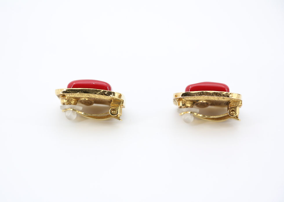 Thumbnail: Chanel Vintage 86-92 Gold-plated Large Red Square Clip-on Earrings