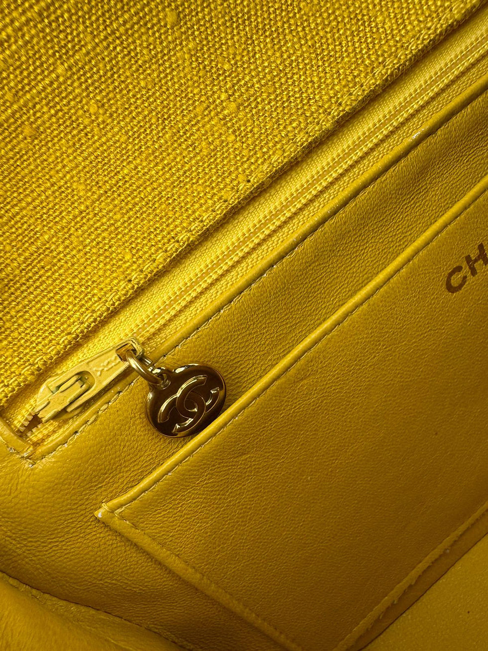 Thumbnail: Chanel Vintage 91-94 Linen Matelassé 25 Yellow Small Shoulder Bag 