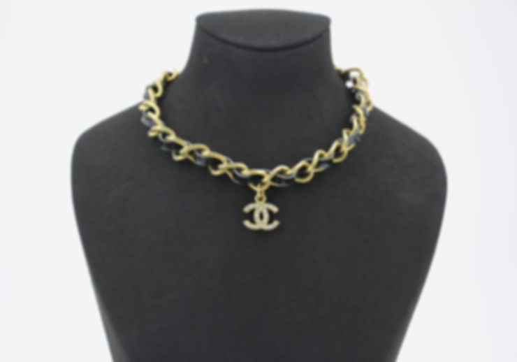 Chanel Vintage 95P Rhinestone Gold-plated Black Shiny Leather Chain CC Choker