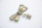Thumbnail: Chanel Vintage 06P Metal Imitation Pearl Bow Brooch 