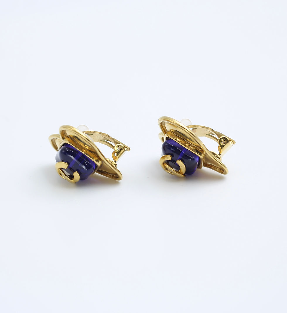 Thumbnail: Chanel Vintage 95P Gripoix Blue & Gold Plated Heart Clip-on Earrings
