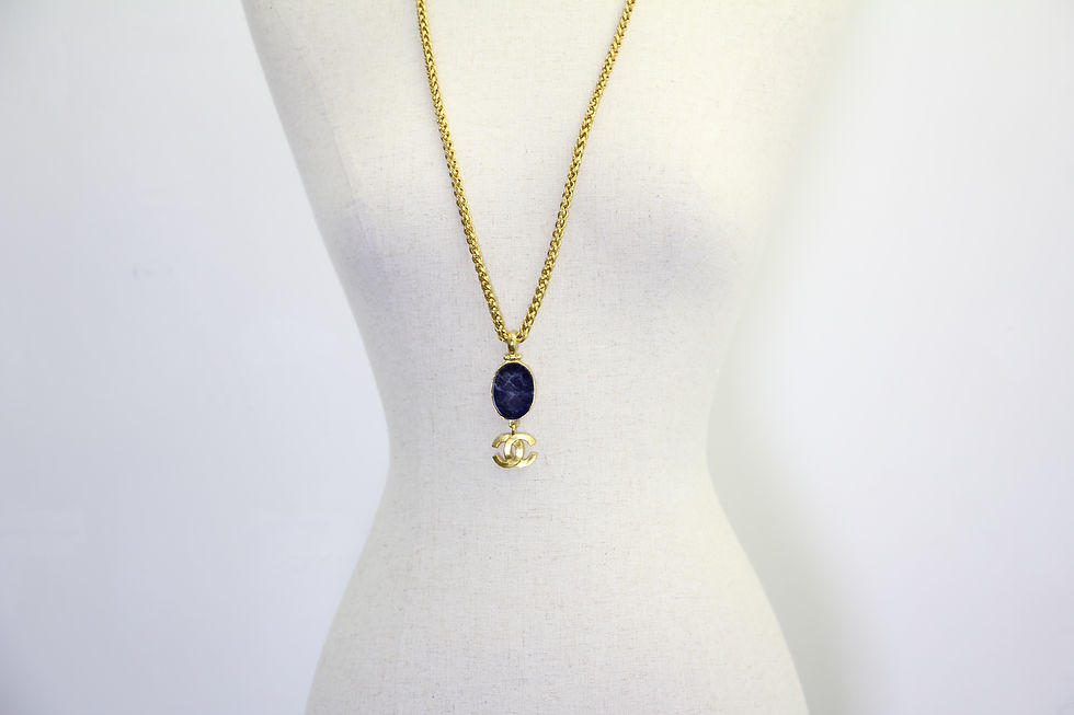 Thumbnail: Chanel Vintage 95A Lapis Lazuli Marble Blue Oval Pendant Gold Plated Necklace