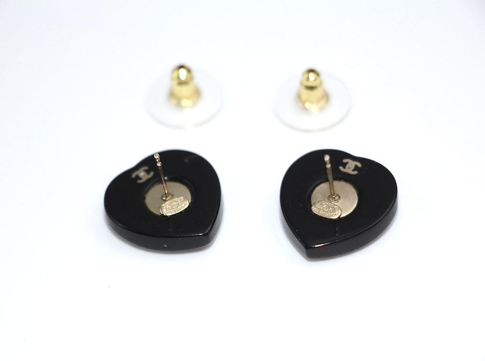 Thumbnail: Chanel Vintage 09C水鑽樹脂黑心cc耳環