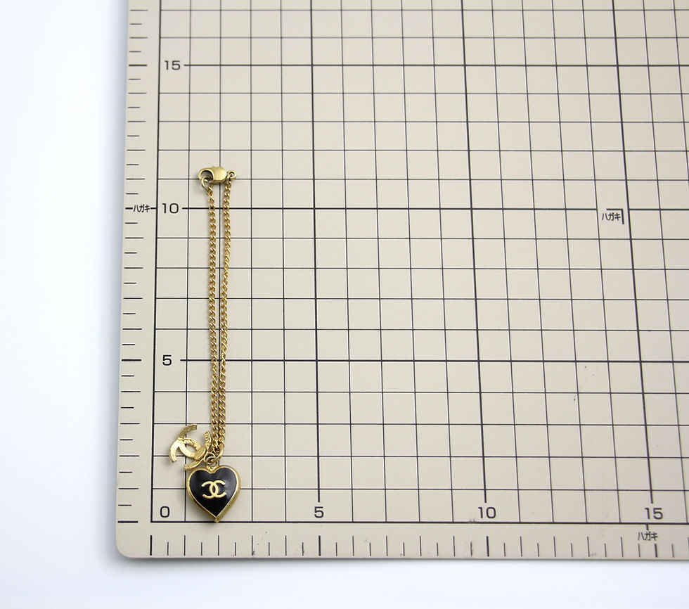 Thumbnail: Chanel Vintage 02P Enamel Black Heart CC Bracelet