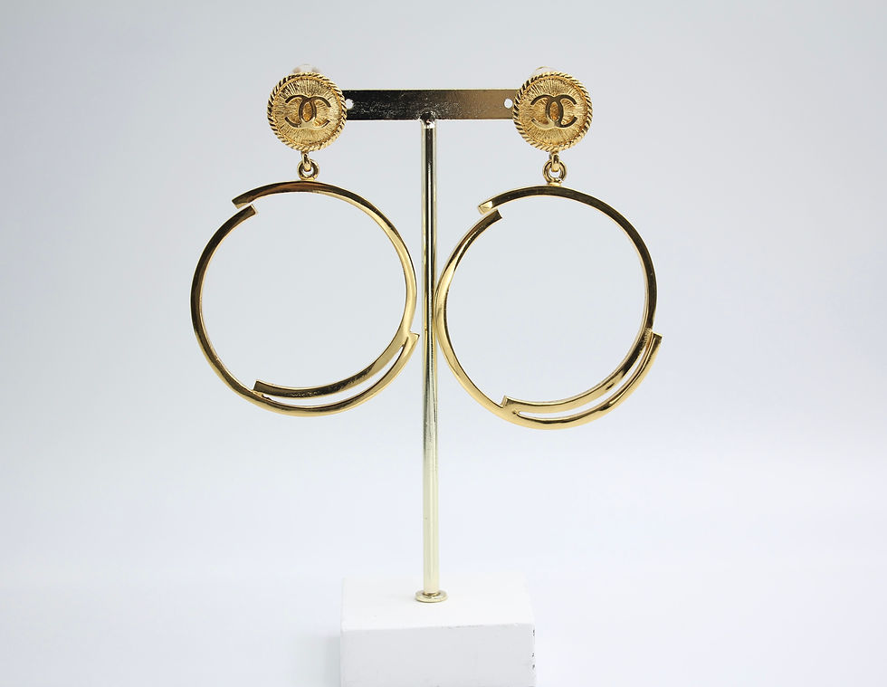 Thumbnail: Chanel Vintage 54-71 Gold-Plated Large Hoop Clip-on Earrings