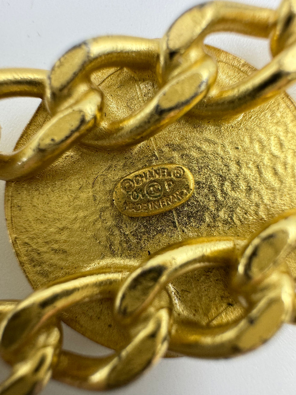Thumbnail: Chanel Vintage 01P Gold-plated Enamel Star Heart Coin Bracelet