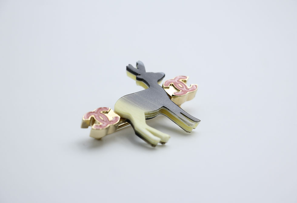 Thumbnail: Chanel Vintage 01A Metal Dark Green Gradient Deer Brooch 
