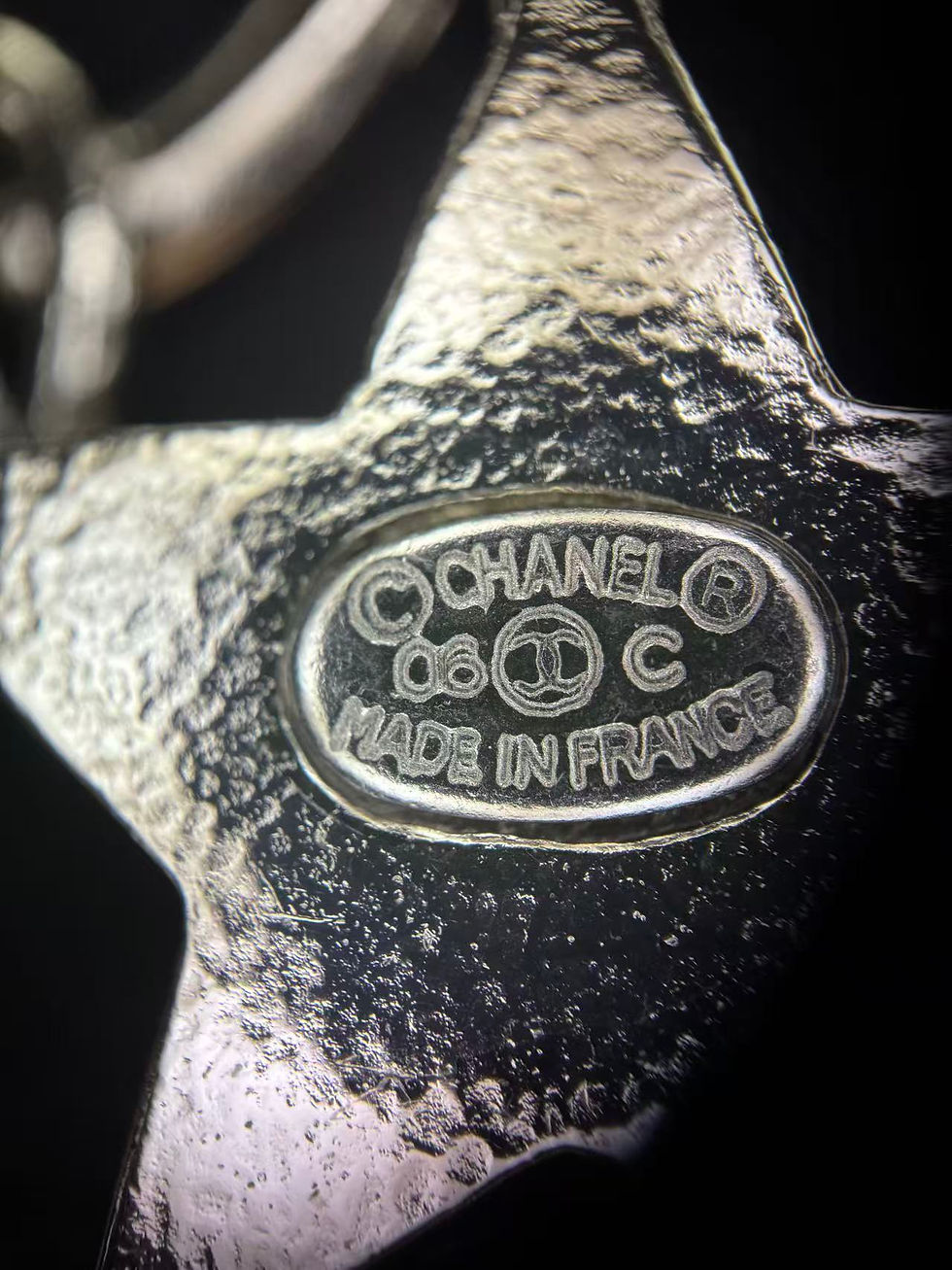 Thumbnail: Chanel Vintage 06C Rhinestone & Metal Silver Large CC Star Bag Charm