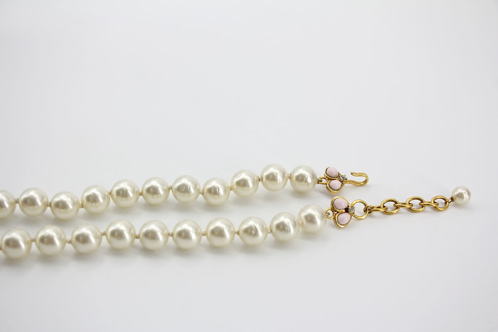 Thumbnail: Chanel Vintage 97P Pink Gripoix Camellias Pearls Necklace 