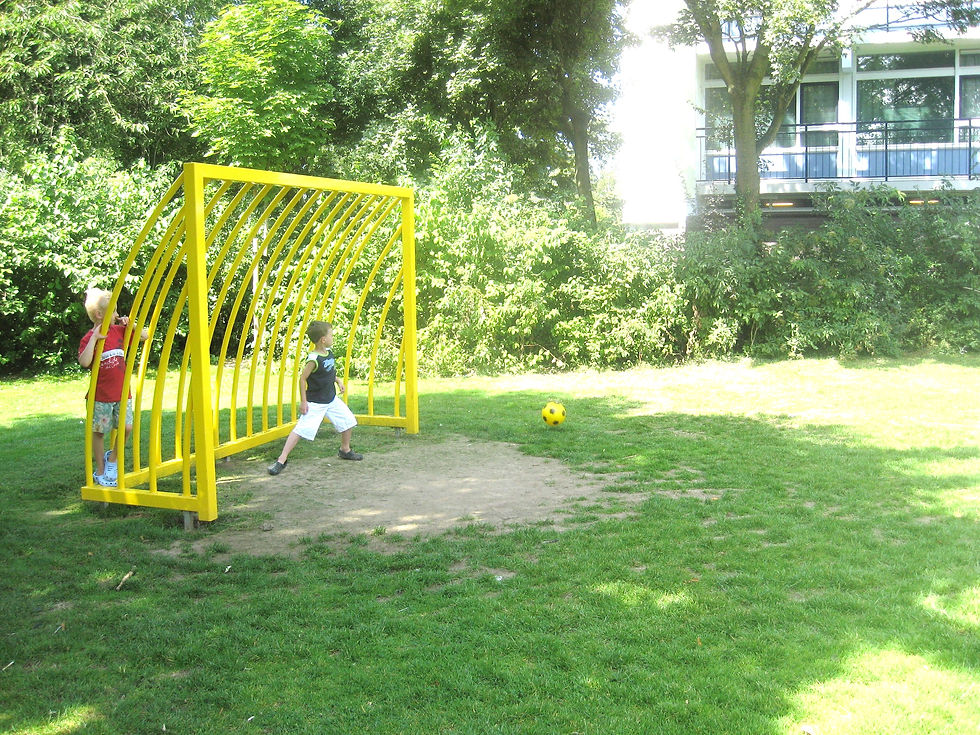 But en métal jaune