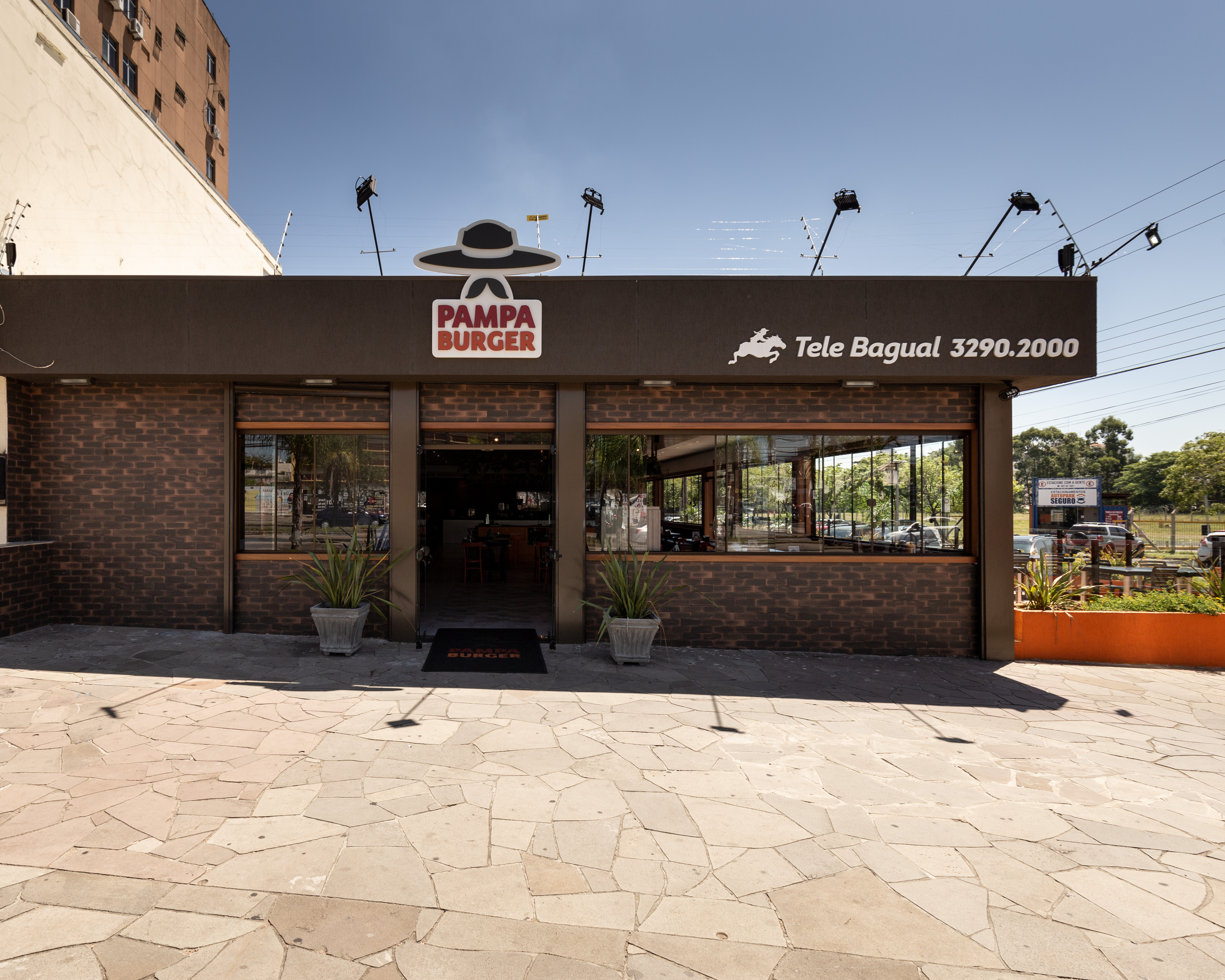 Pampa Burger Assis Brasil maena