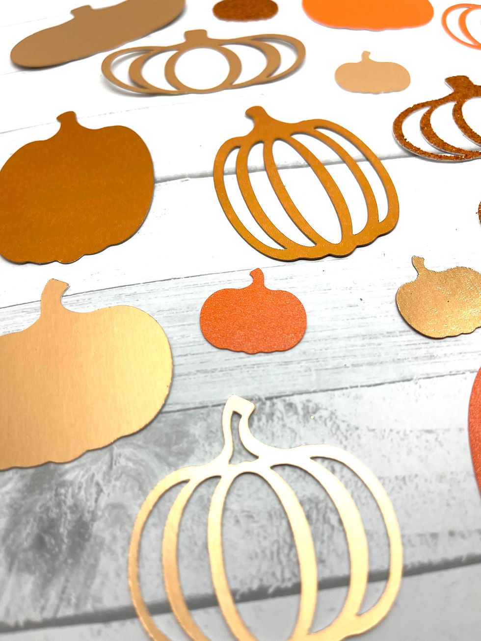 Thumbnail: Die Cuts Pumpkins 16 Pieces Solid + Outline Cardstock Scrapbook Embellishments