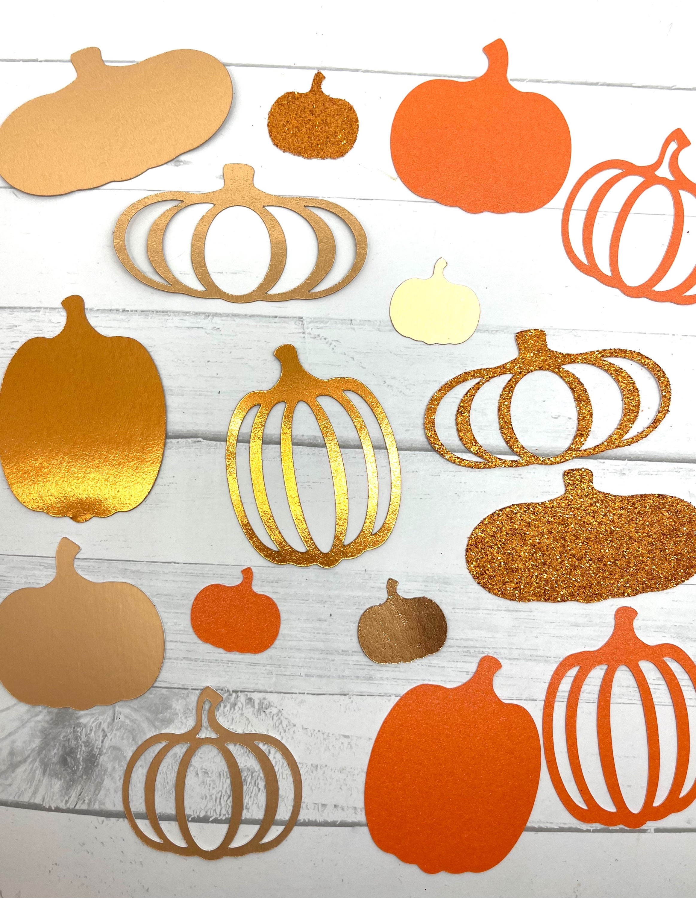 Die Cuts Pumpkins 16 Pieces Solid + Outline Cardstock Scrapbook Embellishments