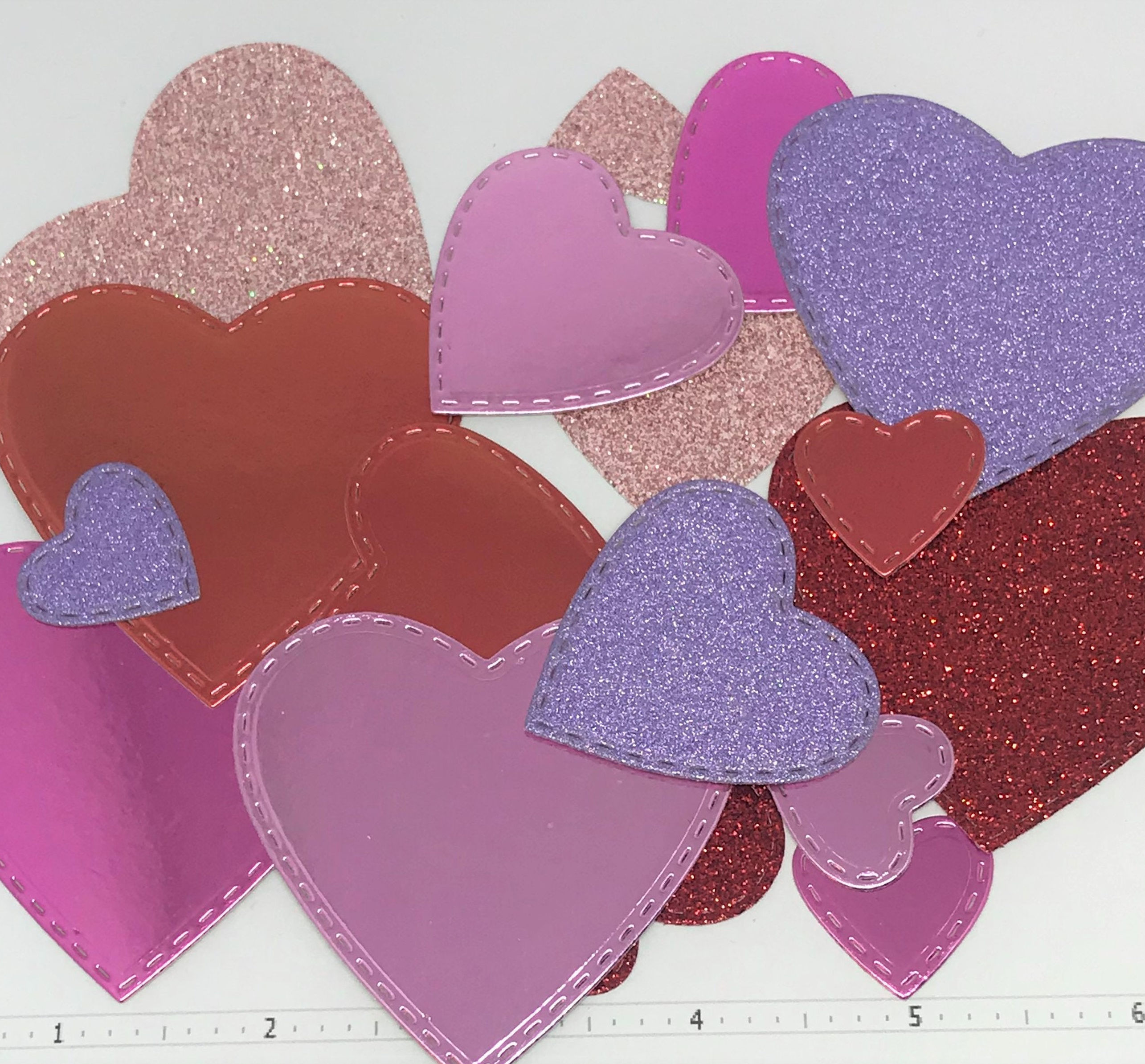 Die Cuts Stitched Heart 20 Pieces
