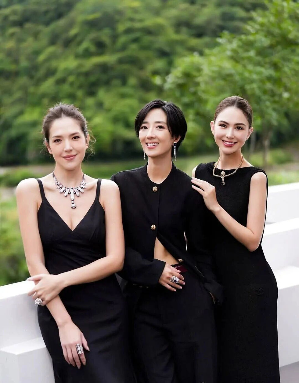 三大女神罕见同框,颜值暴击,她们是如何做到的?| 丽之林医学美容中心 - 超声刀PRIME