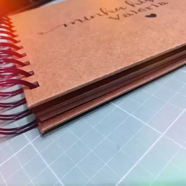 Miniatura: A5 Personalized Kraft Photo Album: Rustic Minimalist Scrapbook for Cherished Me